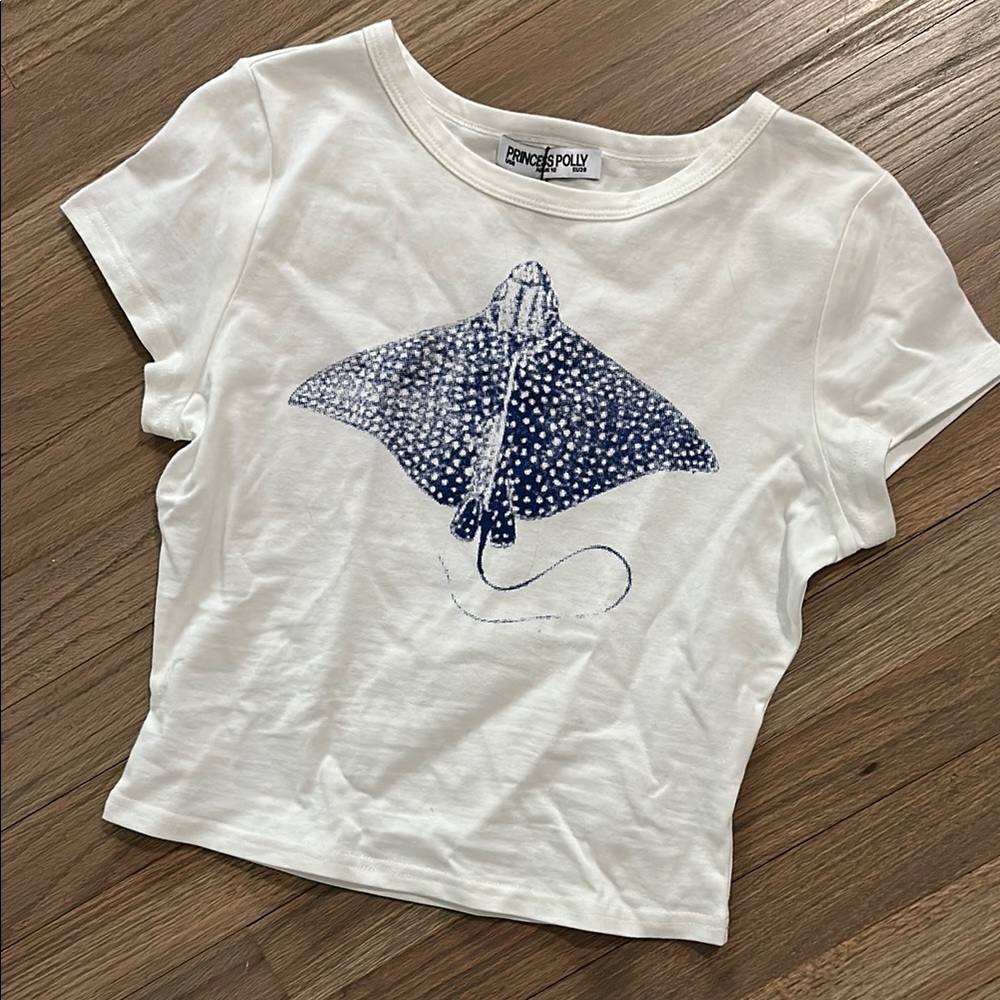 Princess Polly stingray White and Blue Short Sleeve Tee size small